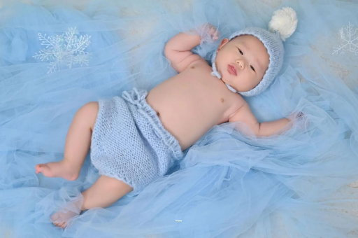 安溪宝宝几个月可以吃饭